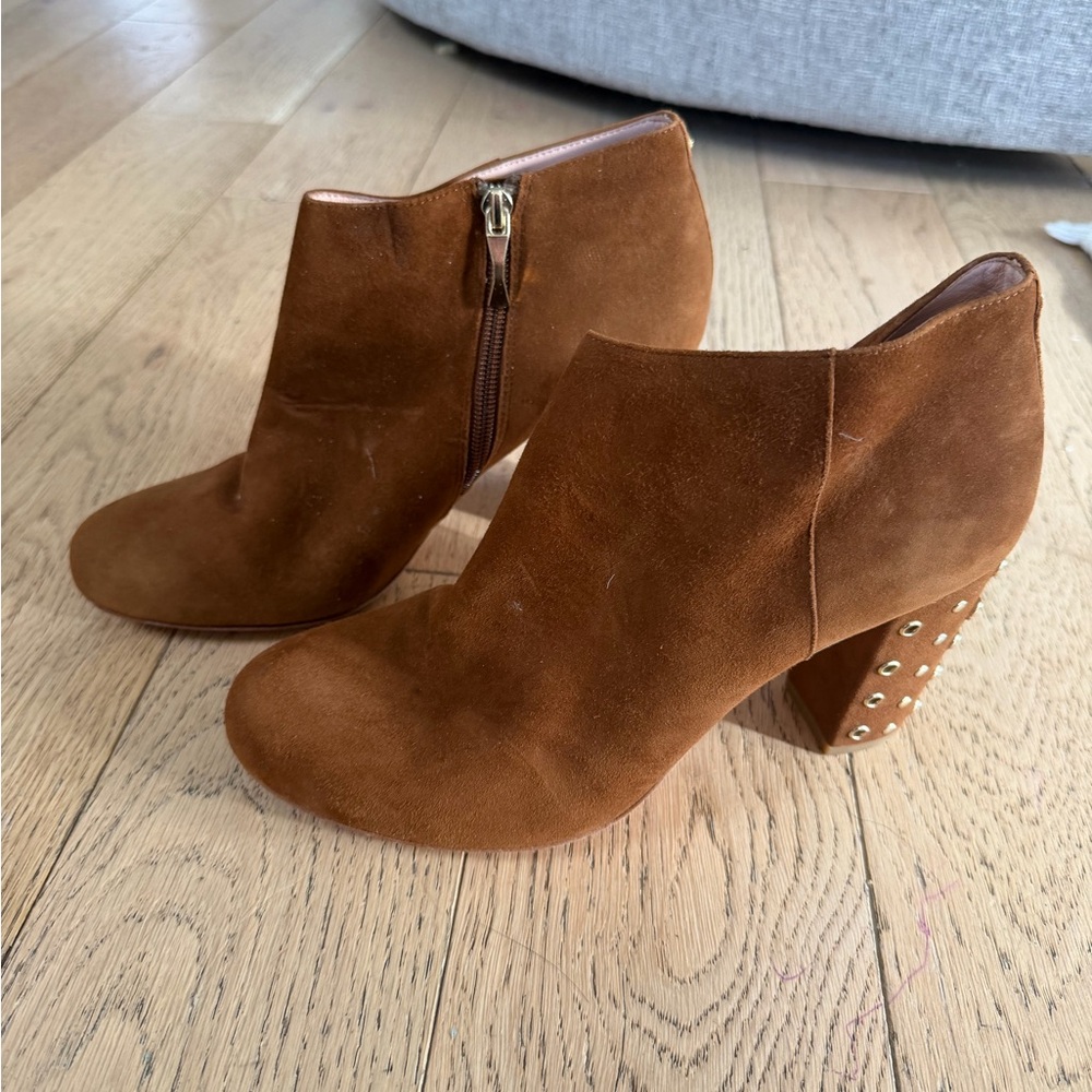 Kate Spade New York Cirra Tobacco Tan Suede Studded Ankle Bootie Size 10
